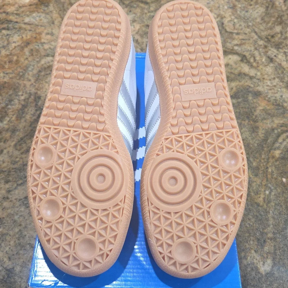 Beautiful Adidas Samba OG Tennis Shoes. Brand New! Unisex, M 8.5, W 9.5. - Picture 12 of 15